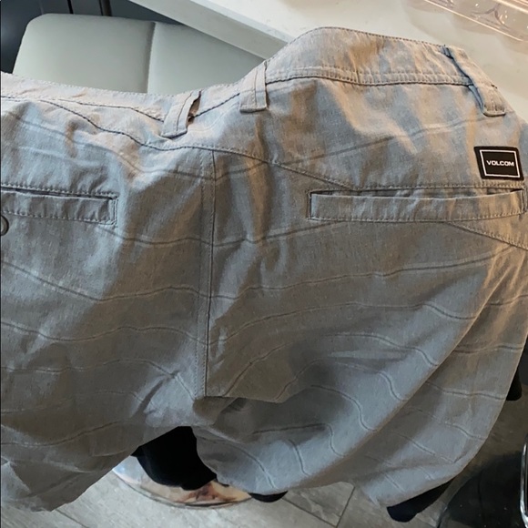 Volcom Shorts - Picture 3 of 3